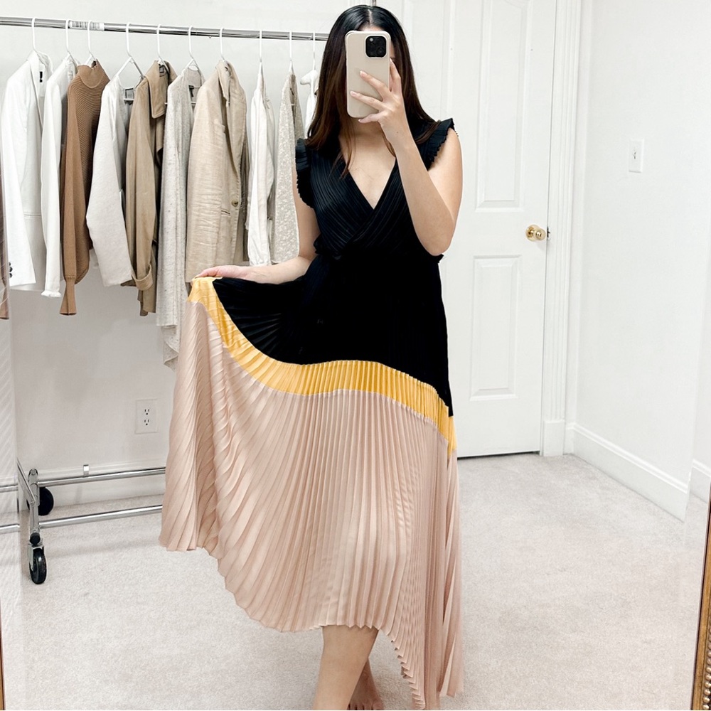 BCBGMaxAzria Colorblock Satin Plisse Day Dress in Black